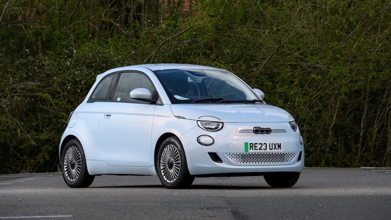 A Guide to Cost-Efficient Small Electric Cars for Seniors